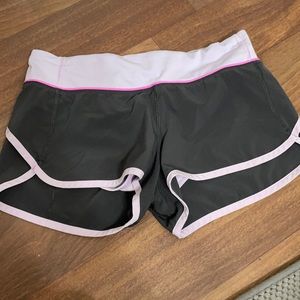Lululemon speed up short 2.5”